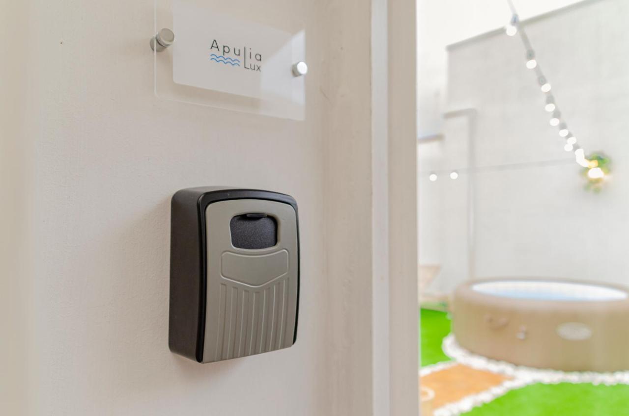 Apulialux Private 100Mq Rooftop Oasis W Jacuzzi Διαμέρισμα Μπάρι Εξωτερικό φωτογραφία